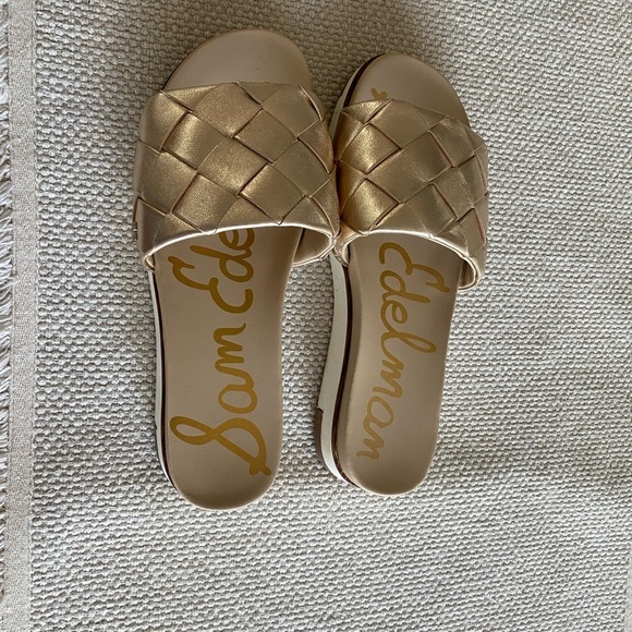 Sam Edelman Women's Adaley Slip On Gold Woven Sandals, 1” White Platform, Size 9 - Picture 2 of 6